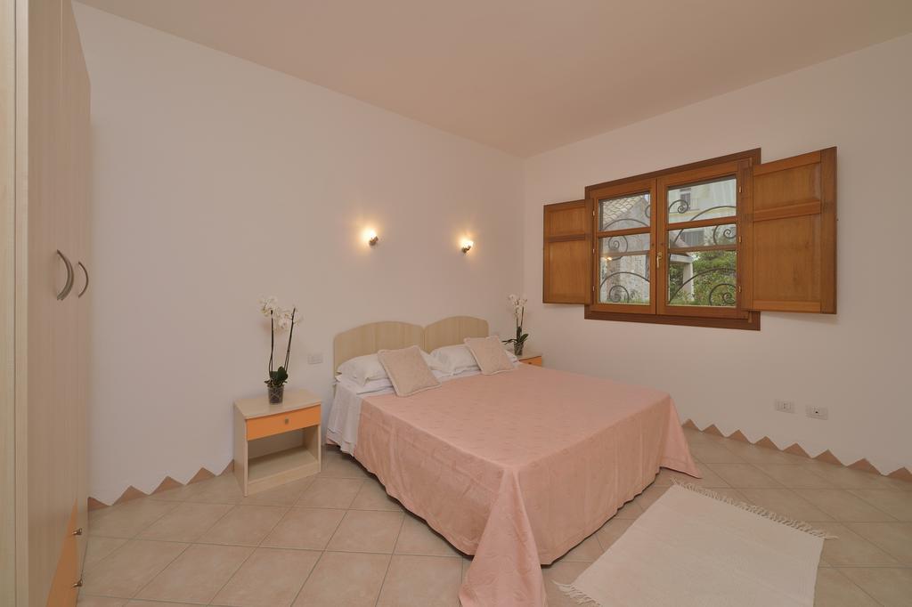 Residence Le Zagare San Teodoro  Oda fotoğraf