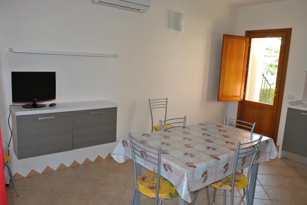 Residence Le Zagare San Teodoro  Oda fotoğraf